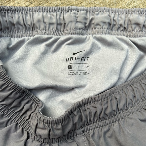 nike shorts!! - Picture 4 of 4